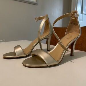 Naturalizer Leah Sandals, size 6